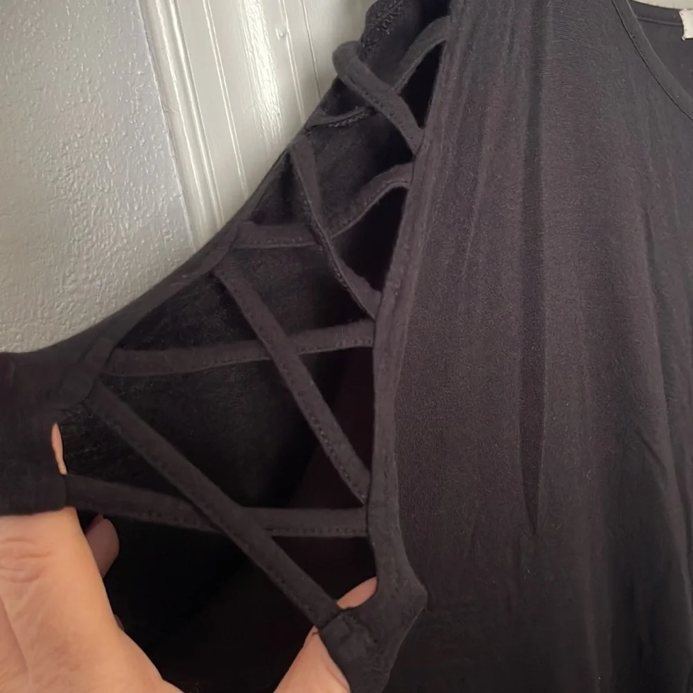 Top - Picture 3 of 3